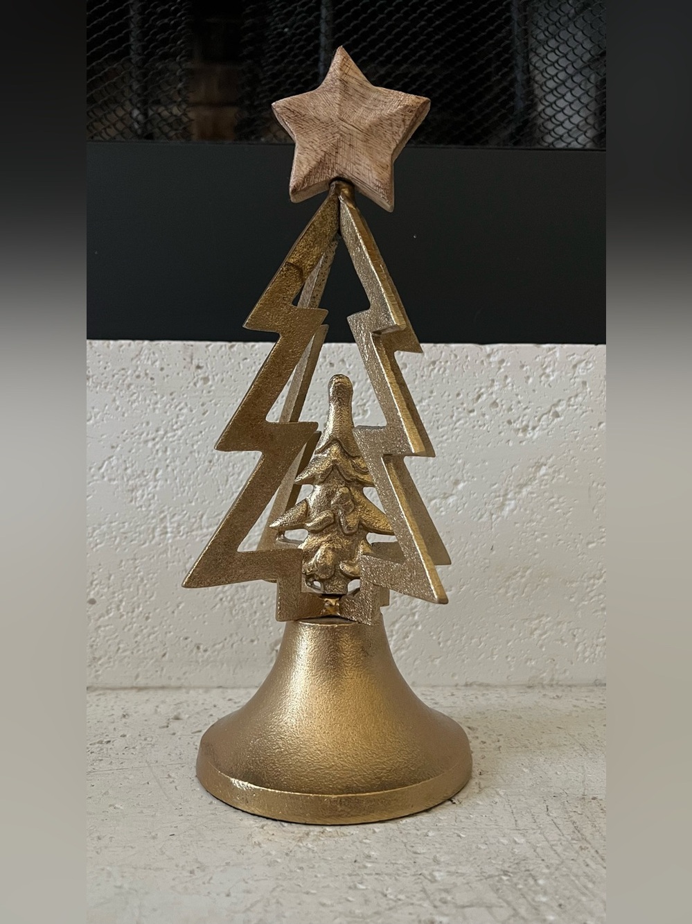 Unique Gold metal Christmas Tree w/ wood Star Topper – Dimensional Layered tree